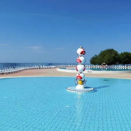 Tidy 3 Km From Апартаменты